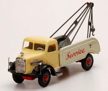 Arnold Tow/Service Truck