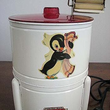 Bay State Products Corp. Wringer Washing Machine Electric Toy