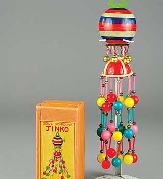Kuramochi Tinko Go-Round Toy