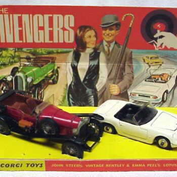Corgi Avengers Gift Set 40 & 2 Cars