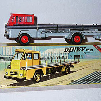 Dinky French 885 Saviem Pipe Truck