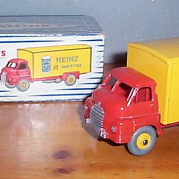 Dinky Big Bedford Van Heinz Beans 923