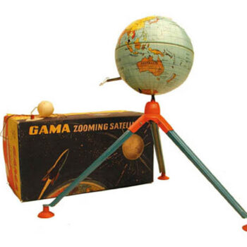 Gama Zooming Satellite