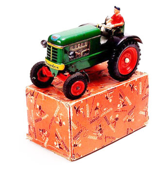 Arnold Tractor 7300