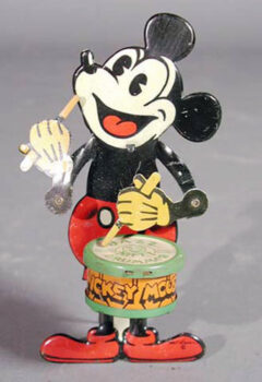Nifty Mickey Mouse Drummer