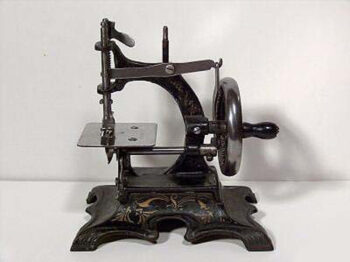 Mueller Toy Sewing Machine No. 20