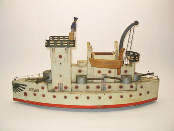 Battleship Model Delware Pull Toy