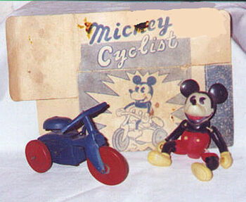 Kuramochi Mickey Mouse and Tricycle