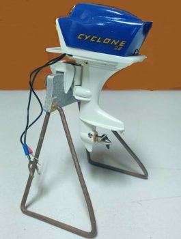 K&O Cyclone 28 Outboard Motor Toy