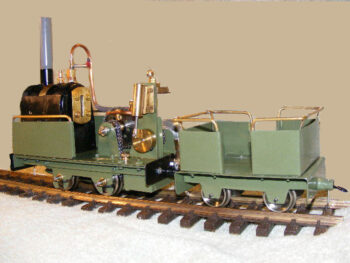 Mamod Live Steam Locomotive and Tender G Scale