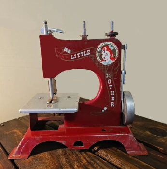 Artcraft Metal Products Little Mother Sewing Machine Toy