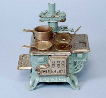 Grey Iron Queen Miniature Range