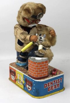 Suzuki & Edwards (S & E) Toys Bear Dentist with Baby Bear
