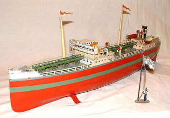 Fleischmann Ocean Liner Boat