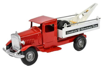 Metalcraft Silvertown Tow Truck
