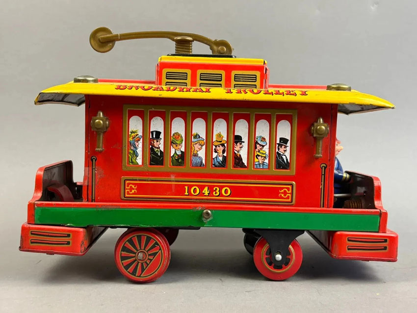 Masudaya (Modern Toys) Broadway Trolley