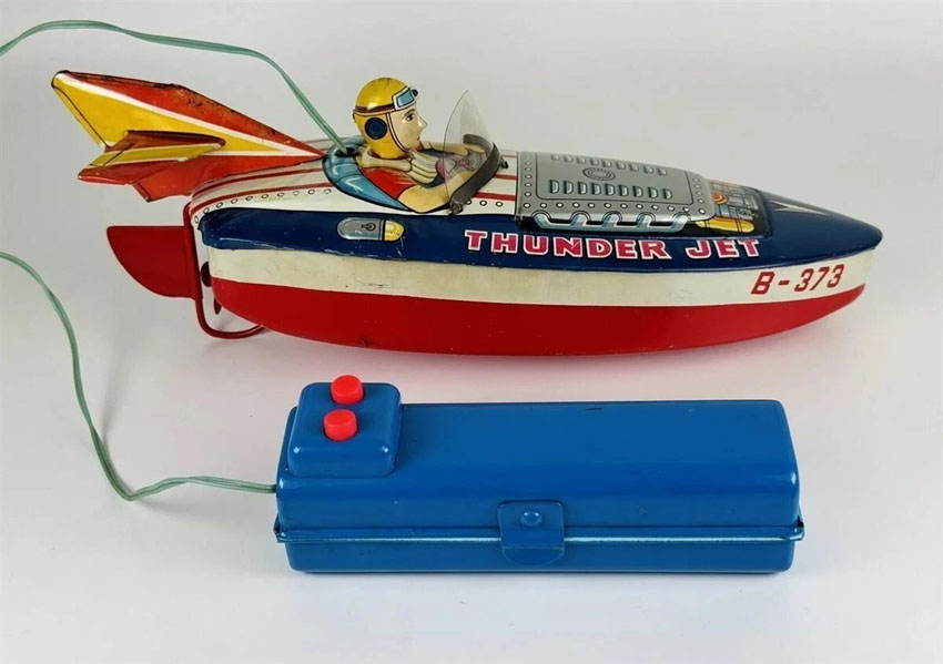 Bandai Thunder Jet Boat Remote Control, Tin, 10″ Long x 3 1/2″ High x 3 1/2″ Wide, Battery Operated, 1950’s