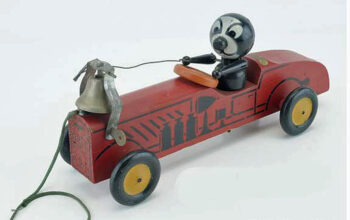 Gong Bell Rubberneck Trix Car Pull Toy